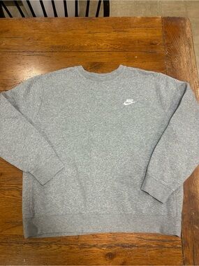Nike Gray Crewneck Pullover Sweatshirt